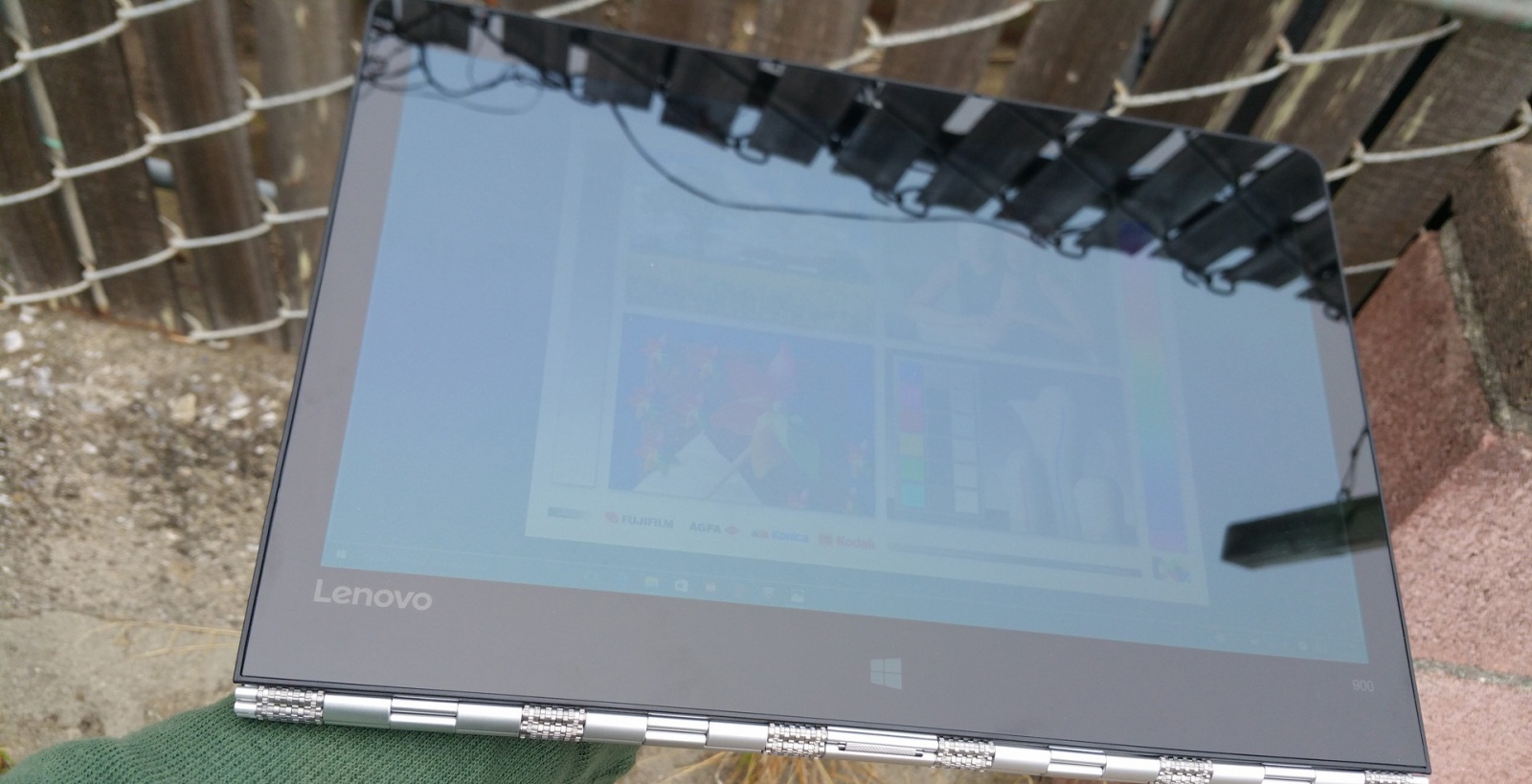 Lenovo Yoga 900 экран 2