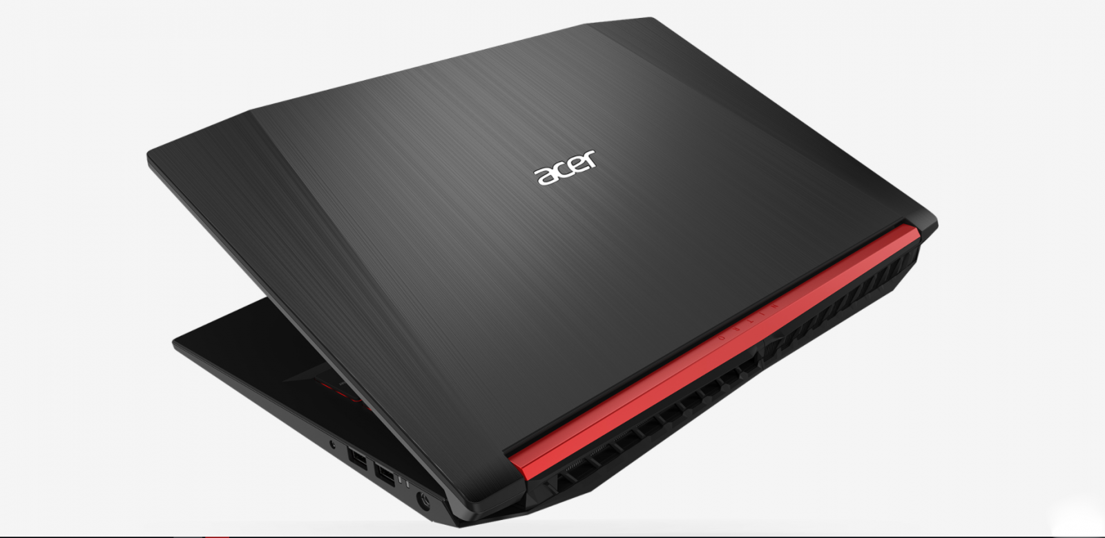 стильная задняя решетка с красными полосками у ноутбука Acer Nitro 5