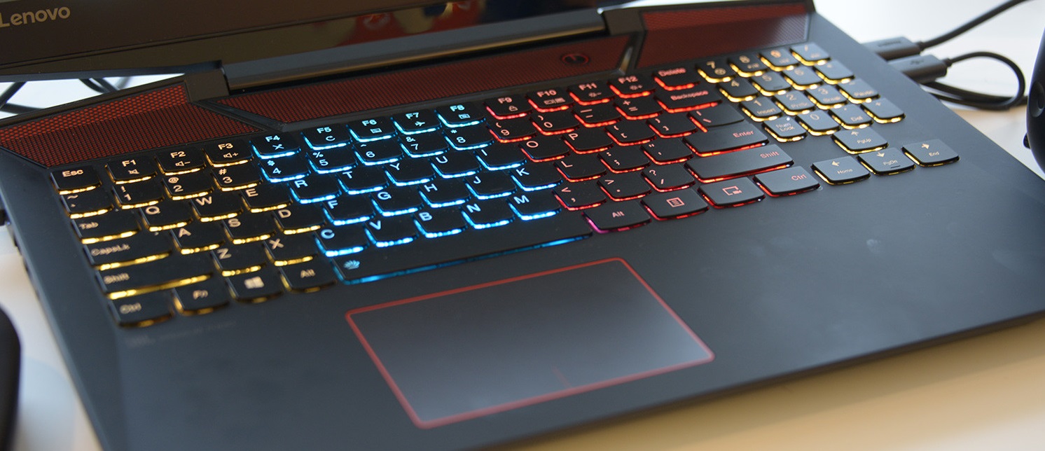 клавиатура с разноцветной подсветкой у Lenovo Y720
