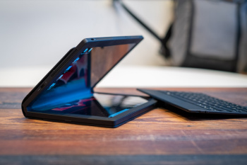 ThinkPad X1 Fold гибкого формата появится текущей осенью